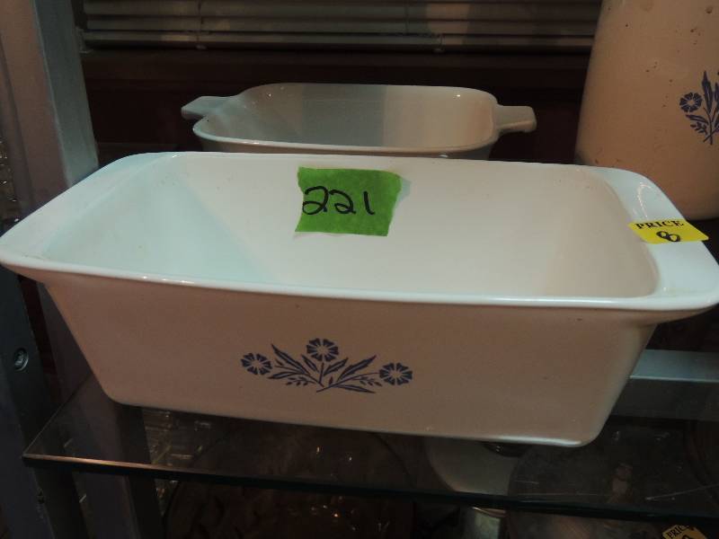 lot 221 image: Corning wear serving bowls x 2