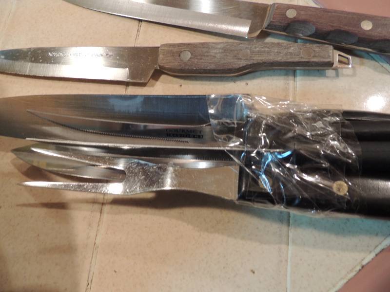 lot 243 image: 7 Kitchen knives