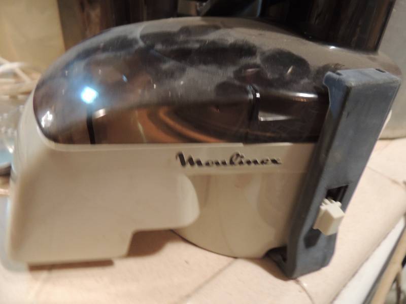 lot 251 image: Blender  food mixer