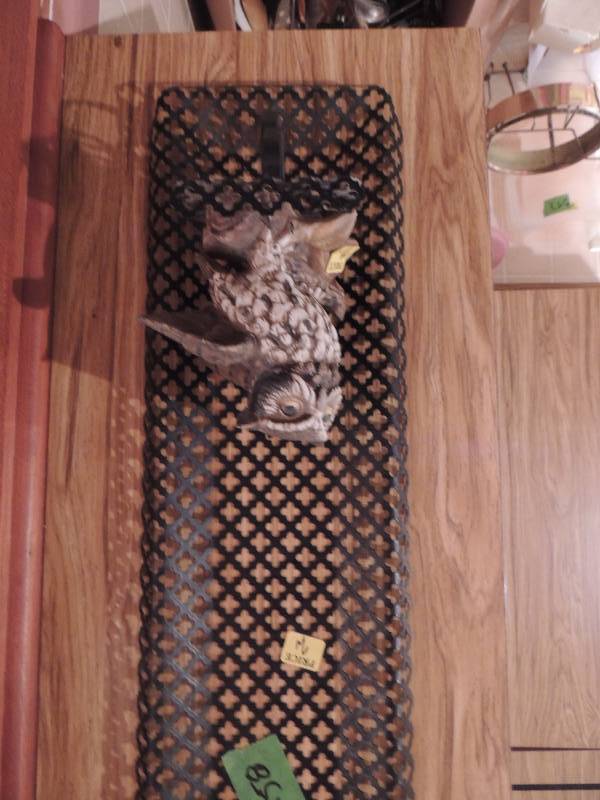 lot 258 image: Wall hanging (Owl)