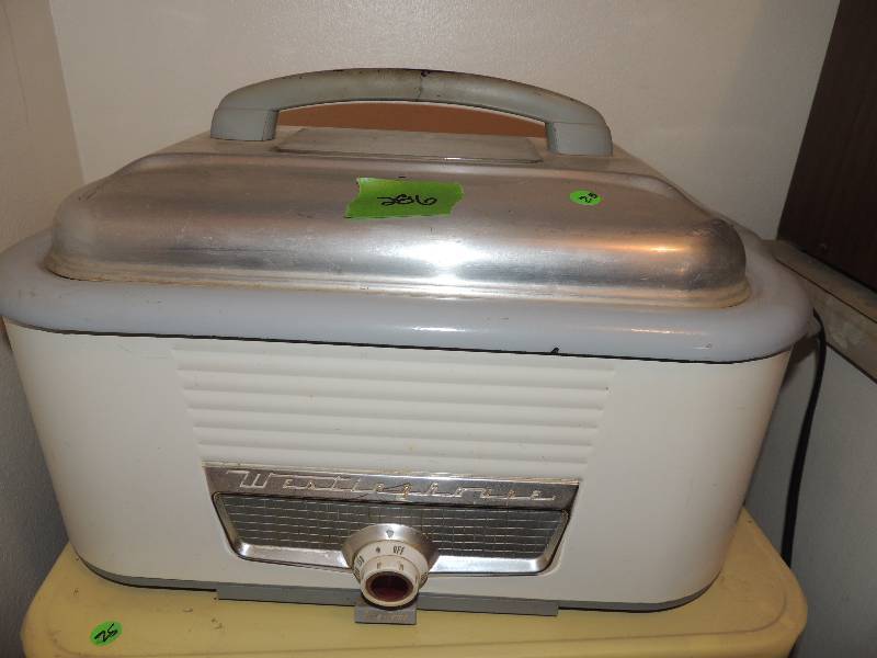 lot 286 image: Westinghouse slow cooker roaster