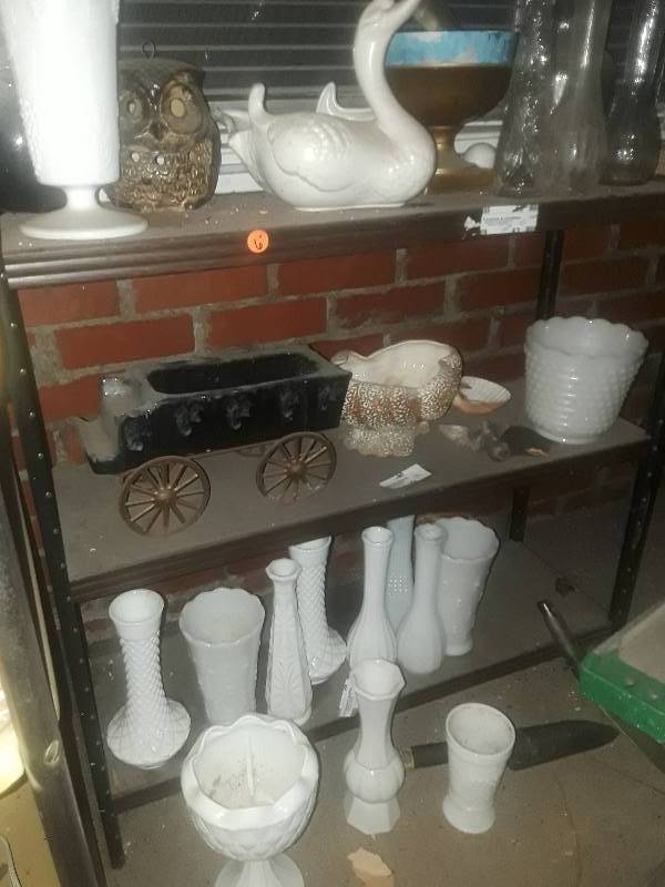 lot 53 image: metal shelf