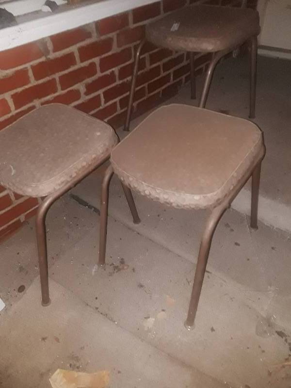 lot 59 image: 3 stools