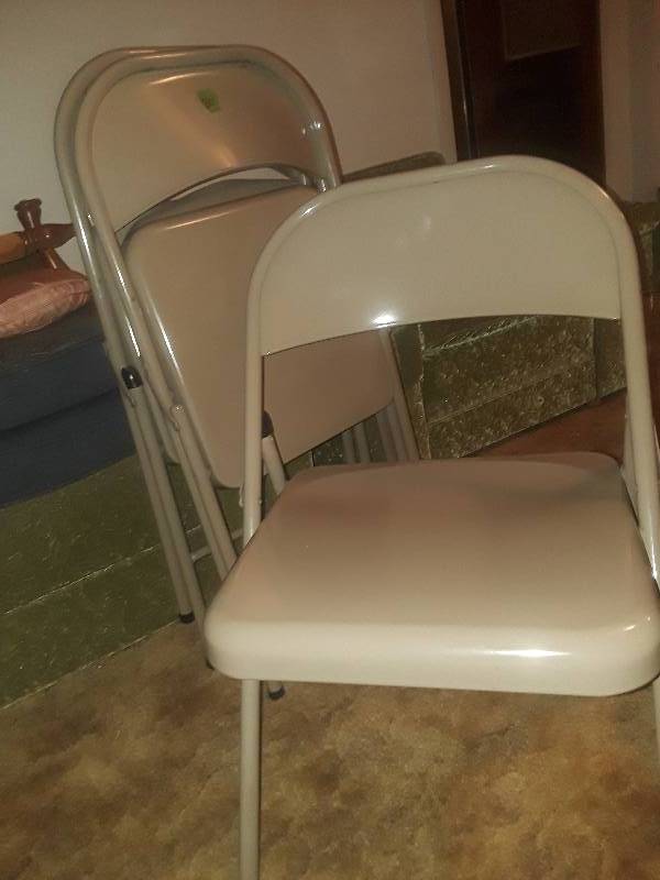 lot 311 image: 3 metal  FOLDING chairs