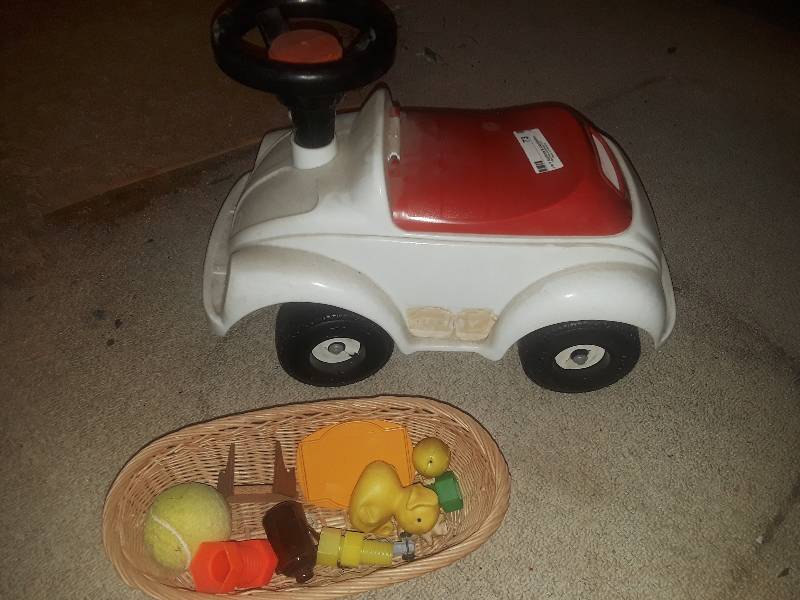 lot 73 image: Misc. toys