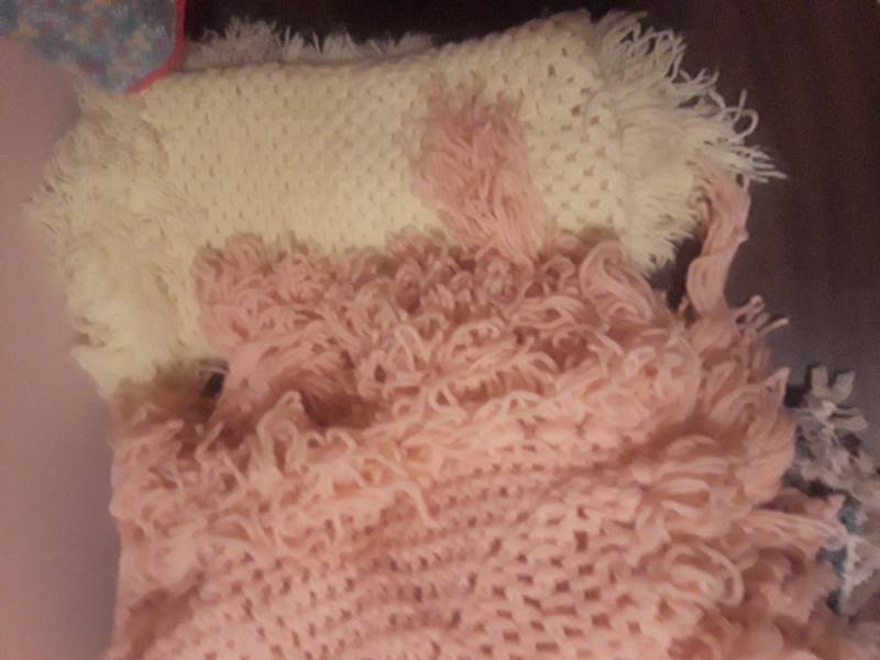 lot 386 image: 2 knitted baby blankets