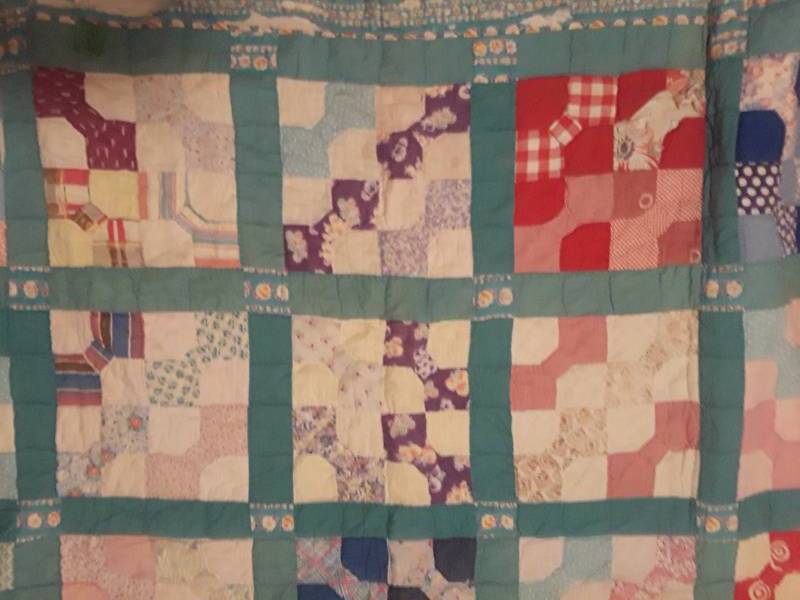 lot 369 image: Hand sewn vintage quilt