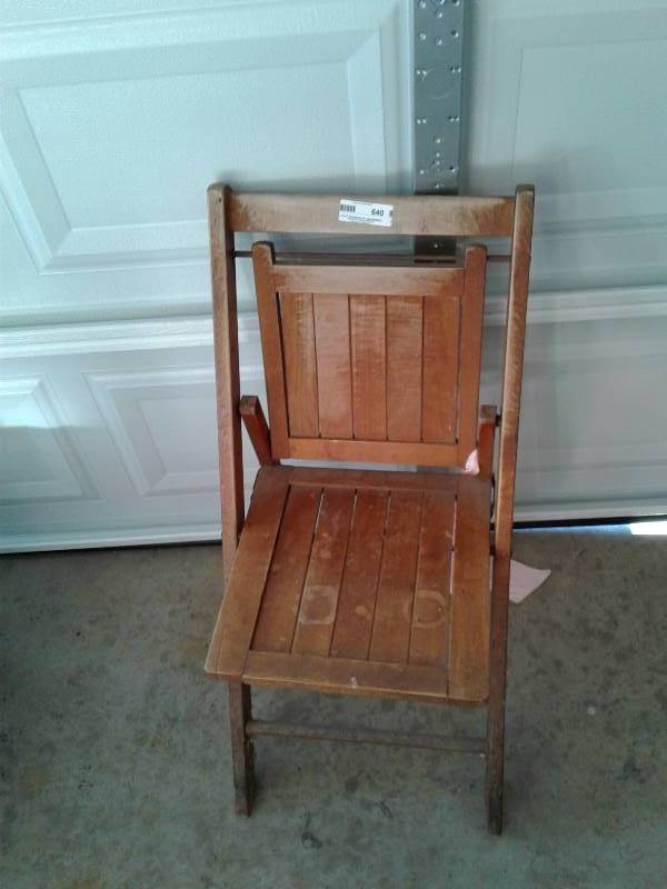 lot 640 image: Wooden folding chair