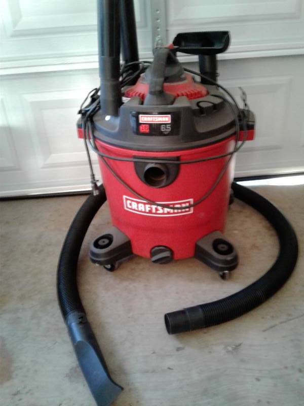 lot 643 image: Craftsman 16 gallon wet  dry vacume