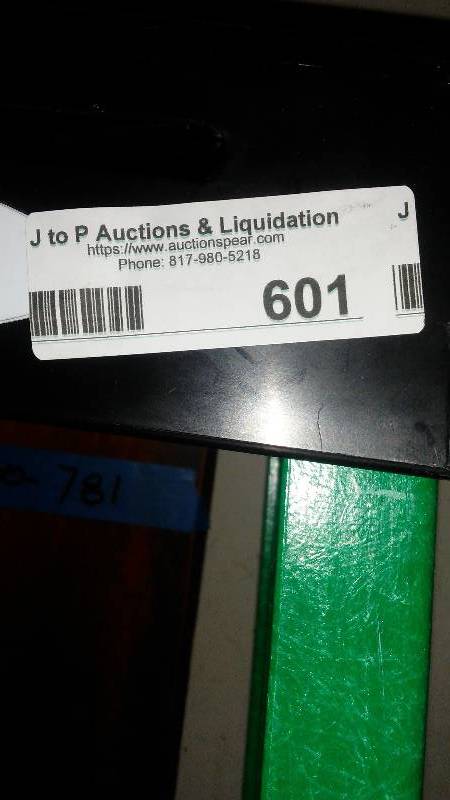 lot 601 image: Werner Ladder 6ft 225 lbs.