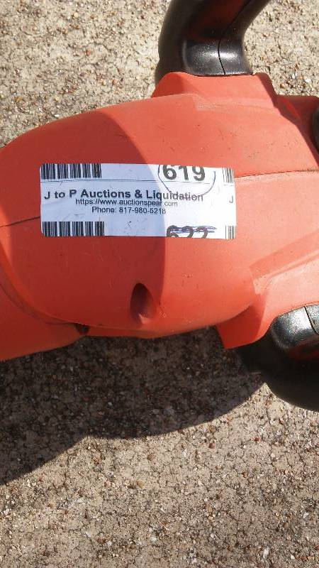 lot 619 image: Black and decker 24 electric hedge hog