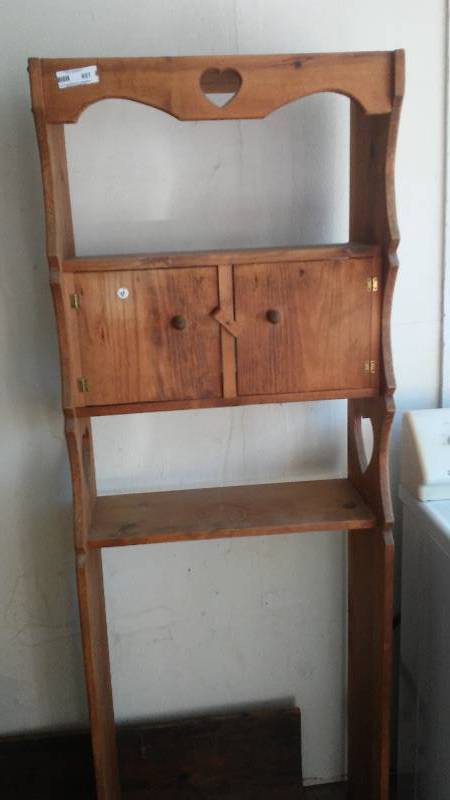 lot 607 image: Wooden Bathroom shelf