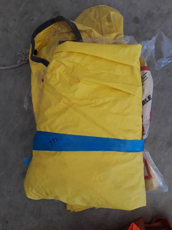 lot 771 image: Tingley Flame Retardant Jackets,perfect for welding