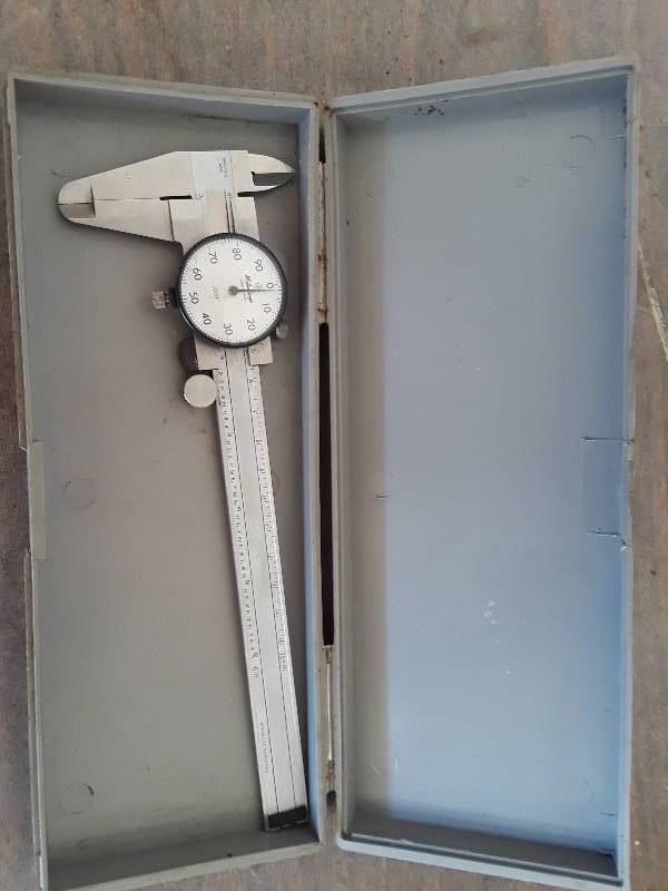 lot 766 image: calipers