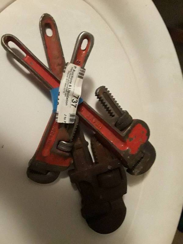 lot 737 image: JAWS pipe  wrench 10 UPA drop forged Jaws heavy duty 8 The ridge tool company
