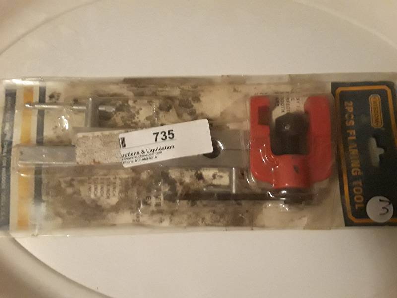 lot 735 image: Wisdom 2 piece flaring tool in package