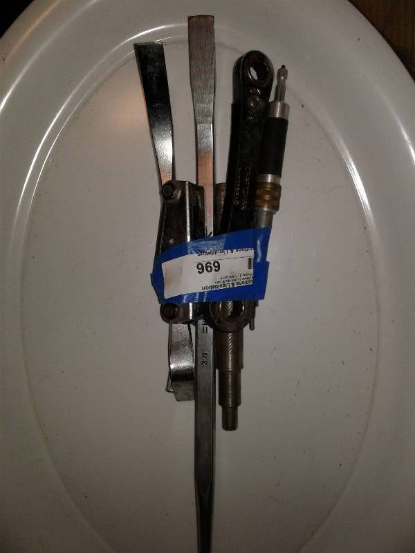 lot 696 image: Craftsman Allen Wrenchs, pliers, craftsman wrench and other tools