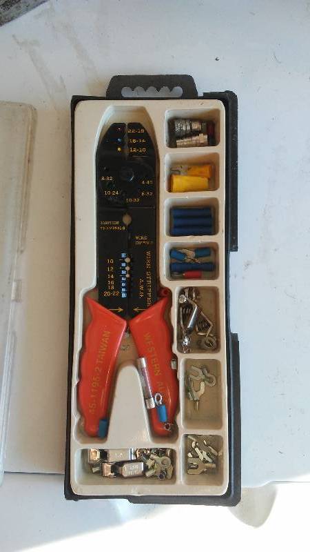 lot 629 image: Western Auto wire stripper tool and connectors