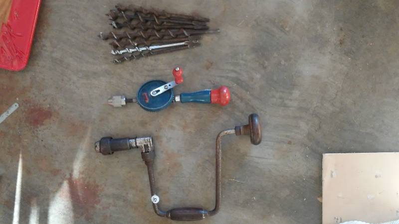 lot 634 image: 2 manual hand drills and bits