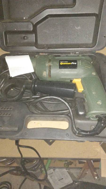 lot 684 image: Black and Decker quantum drill