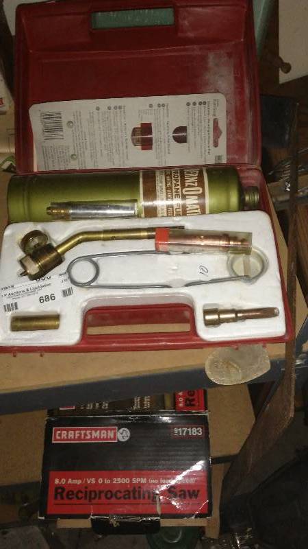 lot 686 image: Propane Torch with starter and heads