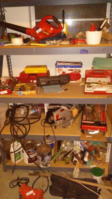 lot 687 image: 5 level metal workshop shelving unit withwood adustable shelves