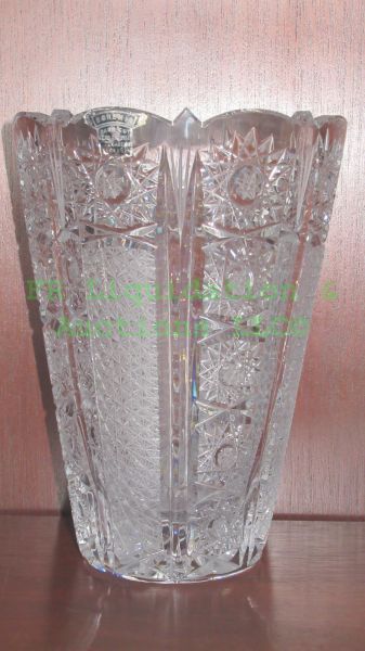 lot 33 image: Bohemian hand cut 24% lead crystal vase