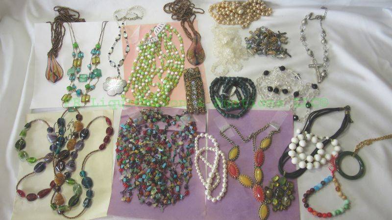 lot 47 image: Assorted glass bead jewelry