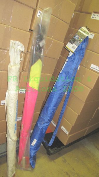 lot 81 image: Outdoor umbrellas and insta shelter (3 total)