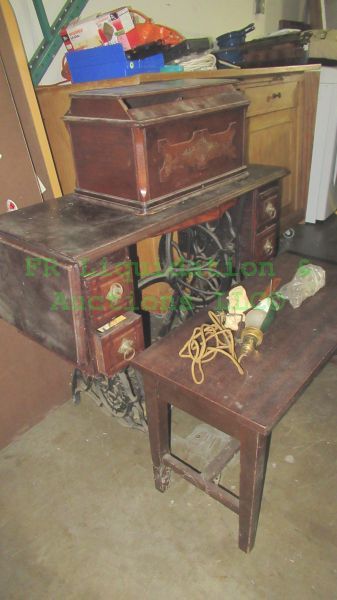 lot 136 image: Antique Singer treadle sewing machine station with accessories and bench