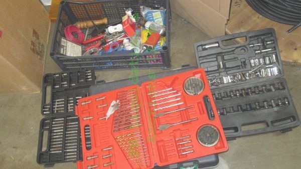 lot 235 image: Assorted drill bit sets and drill tip sets plus, may or may not include all pieces