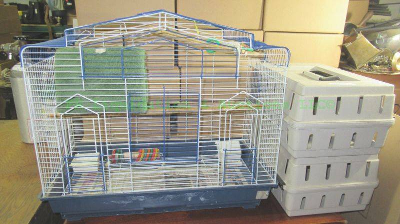 lot 225 image: Large bird cage (23 tall x 25 wide) and 2 small pet taxies