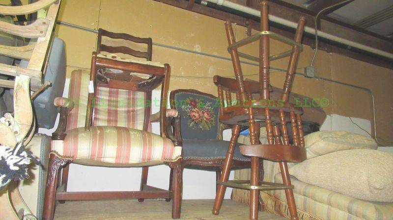 lot 311 image: Assorted vintage chairs, bar stools and chaise lounge (6 total)