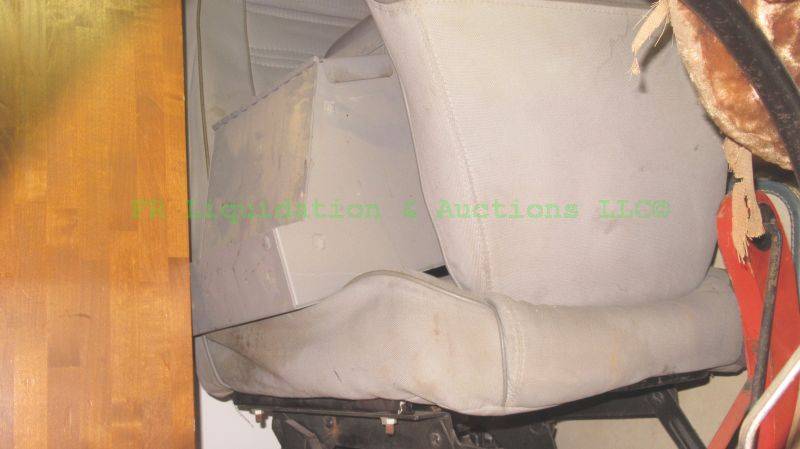 lot 310 image: 1988 Jeep front seat set of two