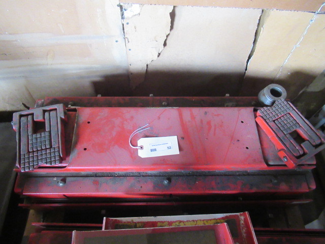 lot 52 image: HUNTER ROLLING JACK 4500#  133-63-1
