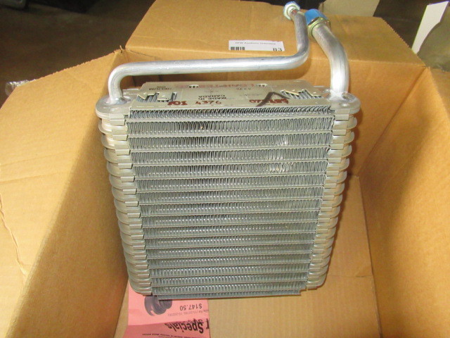 lot 83 image: EVAPORATOR  CORE