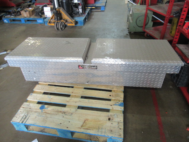 lot 86 image: ULTIMA PICKUP TRUCK TOOLBOX
