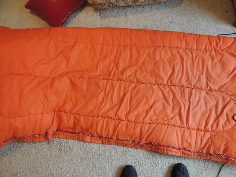 lot 46 image: Orange sleeping bag