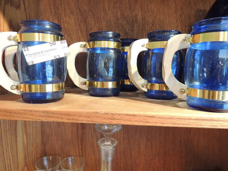 lot 53 image: 6 Blue and wooden handeled mugs