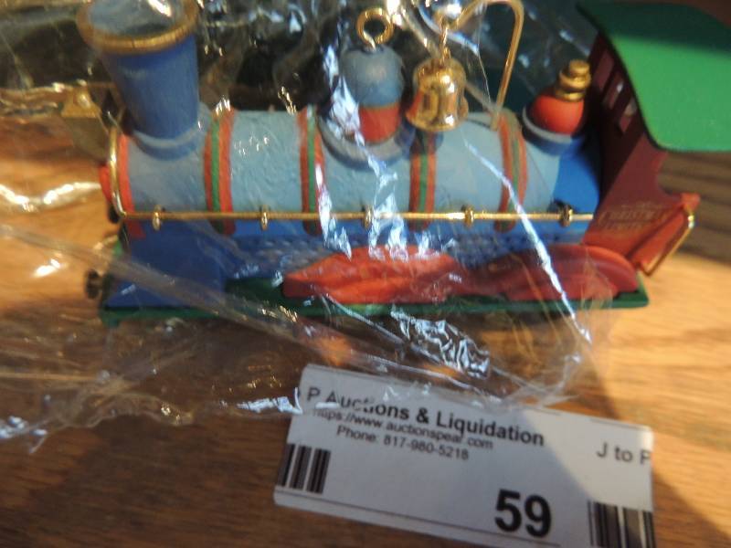 lot 59 image: Christmas selection assortment  ORNAMENTS, SLEIGH AND MORE
