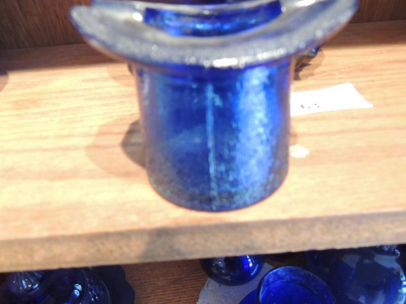 lot 63 image: Cobalt blue candy dish and top hat ashtray