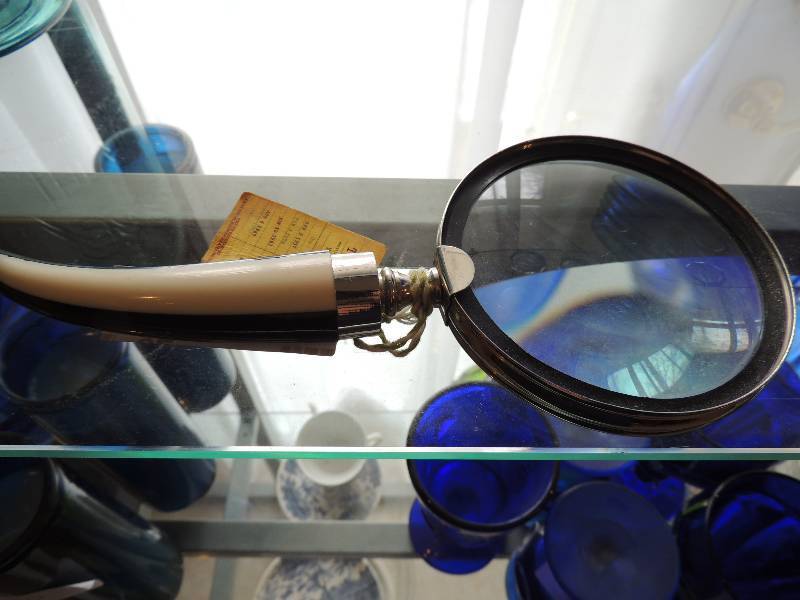lot 76 image: Magnifying glass Study #13 world public library