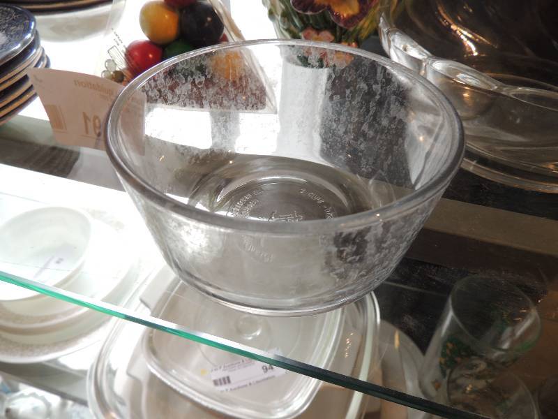 lot 91 image: Anchor Hocking glass bowl, 2 mint plates, S&P shakers, glass candy dish, vase, etc.