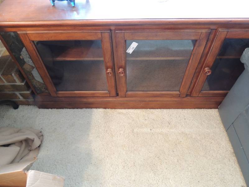 lot 123 image: Entertainment cabinet 61x 20 x 25