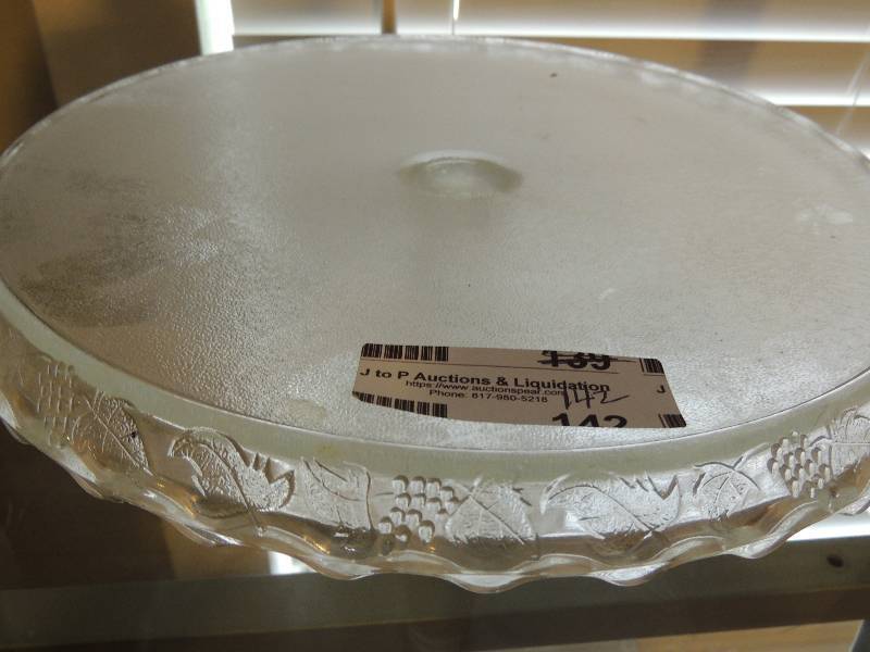 lot 142 image: 12 cake stand