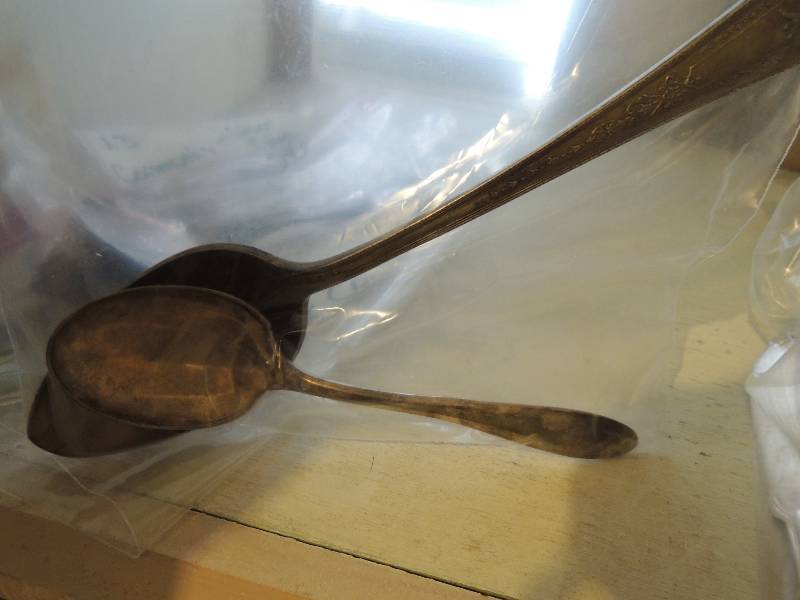 lot 151 image: COMMUNITY PLATE SILVERWARE  X5 and pie server silver co. x1