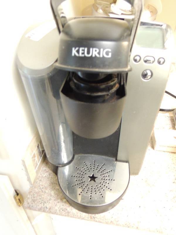 lot 163 image: Keurig coffee machine