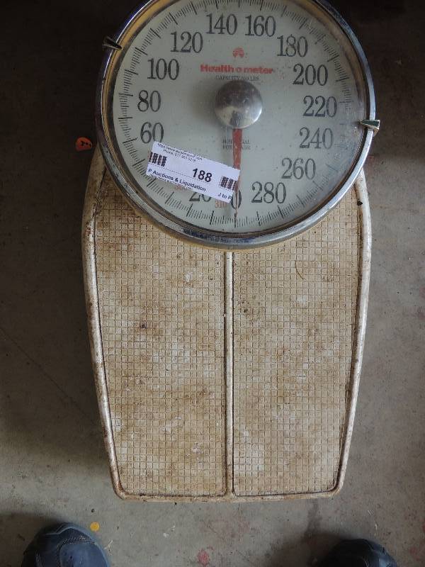 lot 188 image: Health o meter 300 pound capacity scale