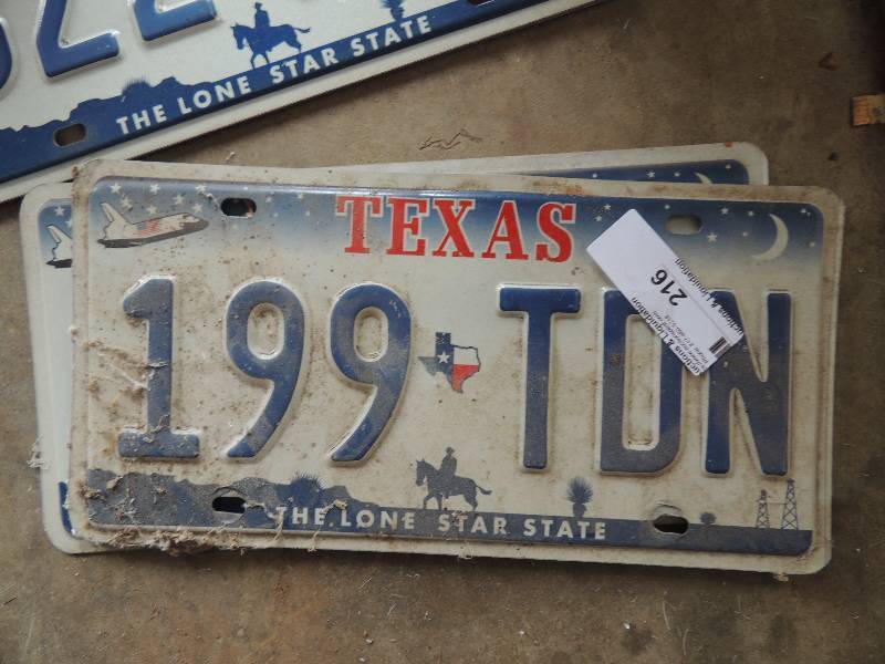 lot 216 image: 8 TX. License plates