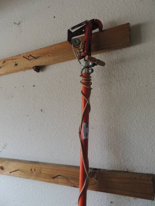 lot 220 image: pole tree trimmer